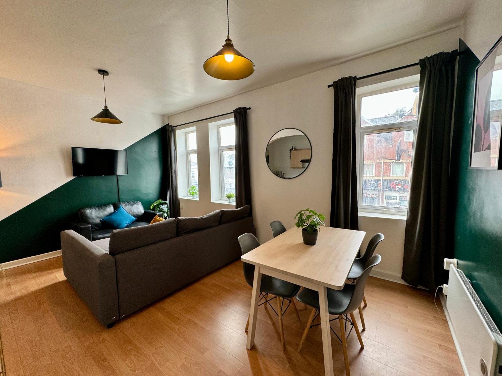 Space For Groups, 10 Mins From Queen St! Cardiff Esterno foto
