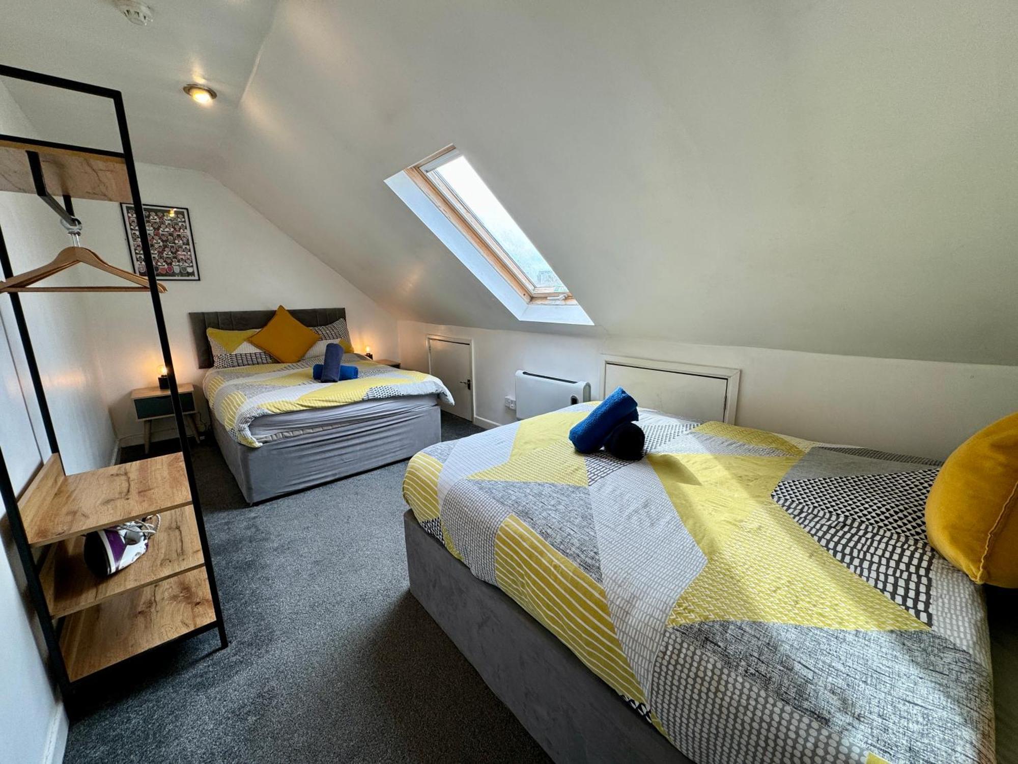 Space For Groups, 10 Mins From Queen St! Cardiff Esterno foto