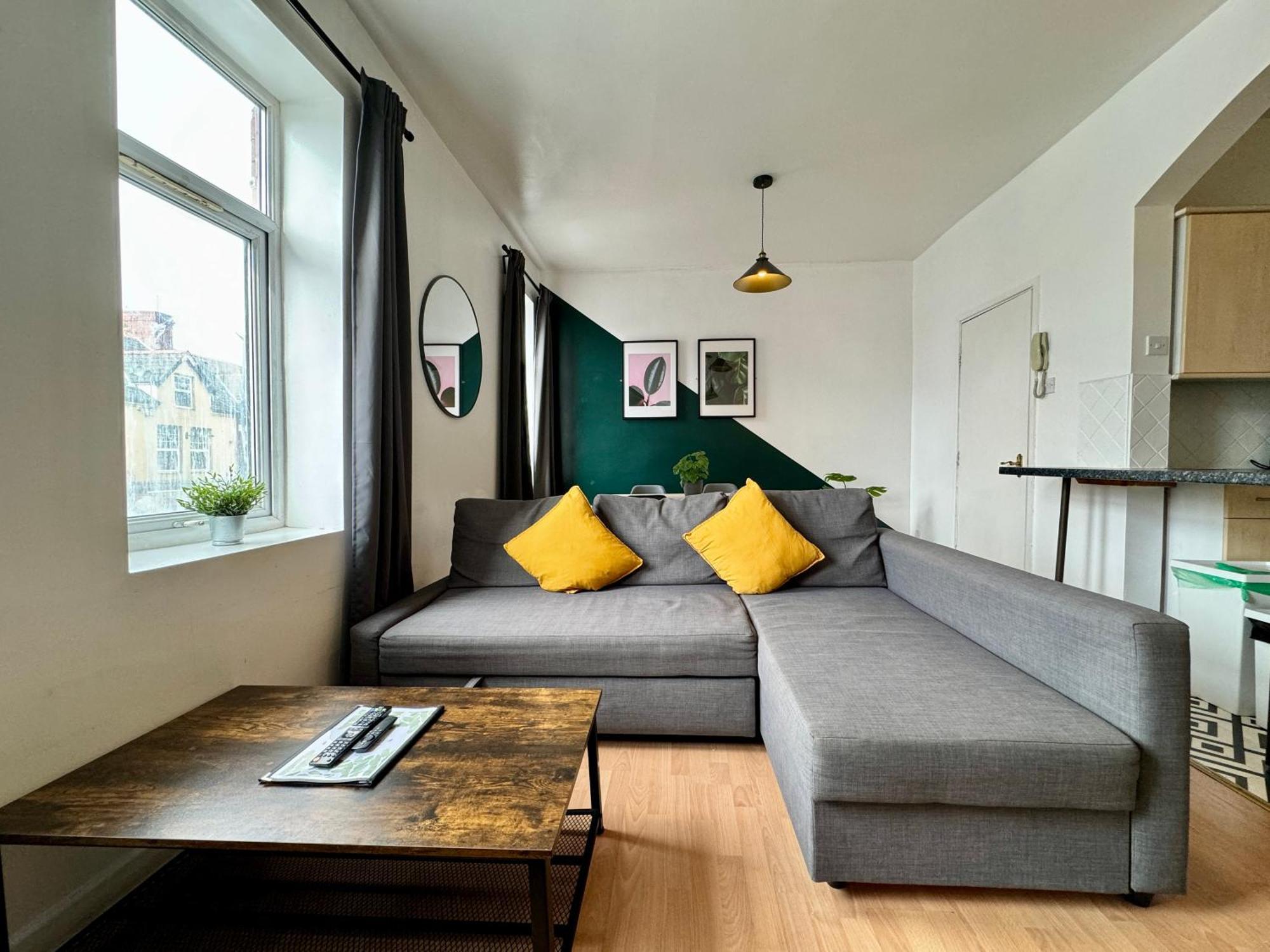 Space For Groups, 10 Mins From Queen St! Cardiff Esterno foto