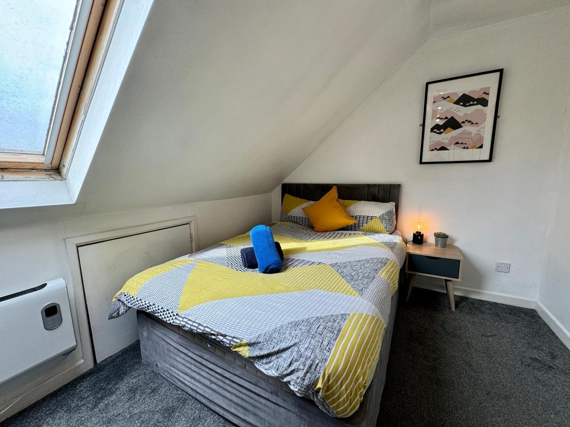 Space For Groups, 10 Mins From Queen St! Cardiff Esterno foto