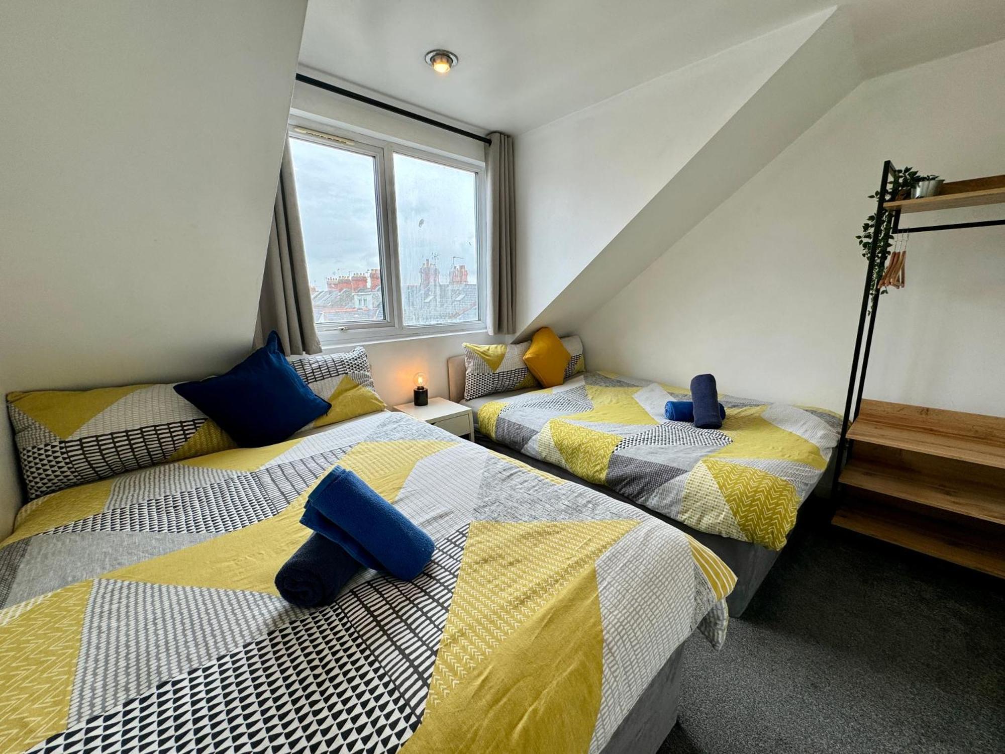 Space For Groups, 10 Mins From Queen St! Cardiff Esterno foto